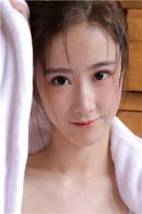 没穿衣服的美女图片