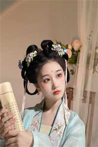 大武小武分开黄蓉大腿
