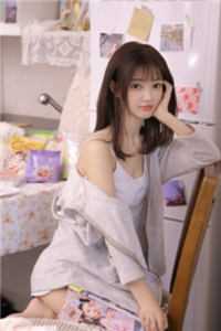 伊东静香
