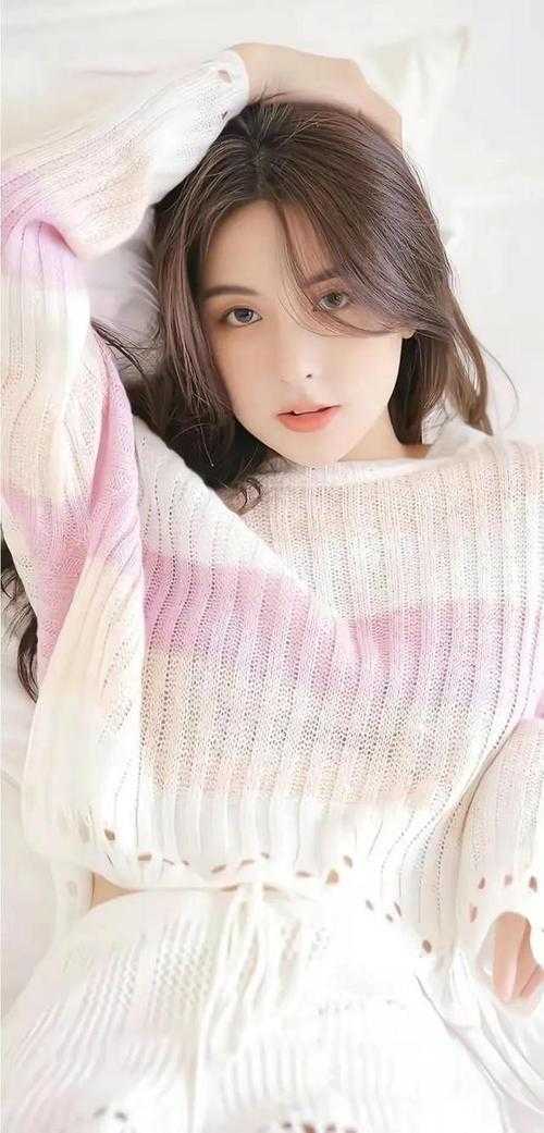 女生露出尿口