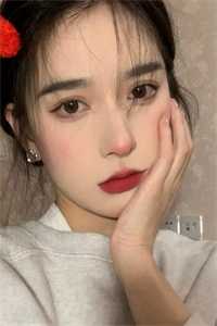玫瑰白塔