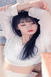 我在车后座挺进了她