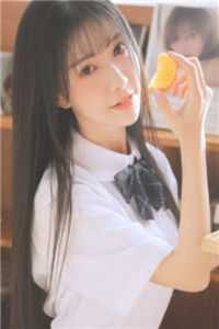 美女爱