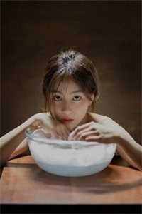 清纯校花的奶水的故事