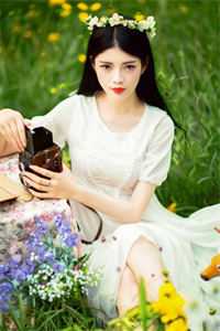 朱竹清去掉所有的衣服是什么样