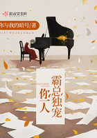 妇女尿沟厕撒尿